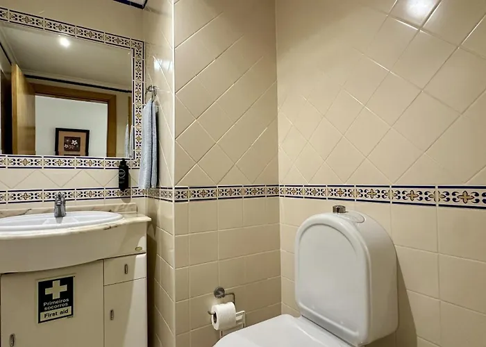 Wave - Shared Pool - 6 Guests -